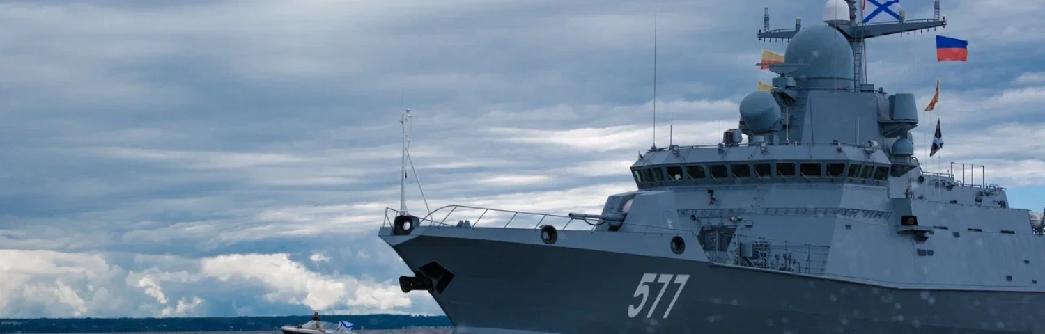 Парад на день ВМФ в Кронштадте с воды